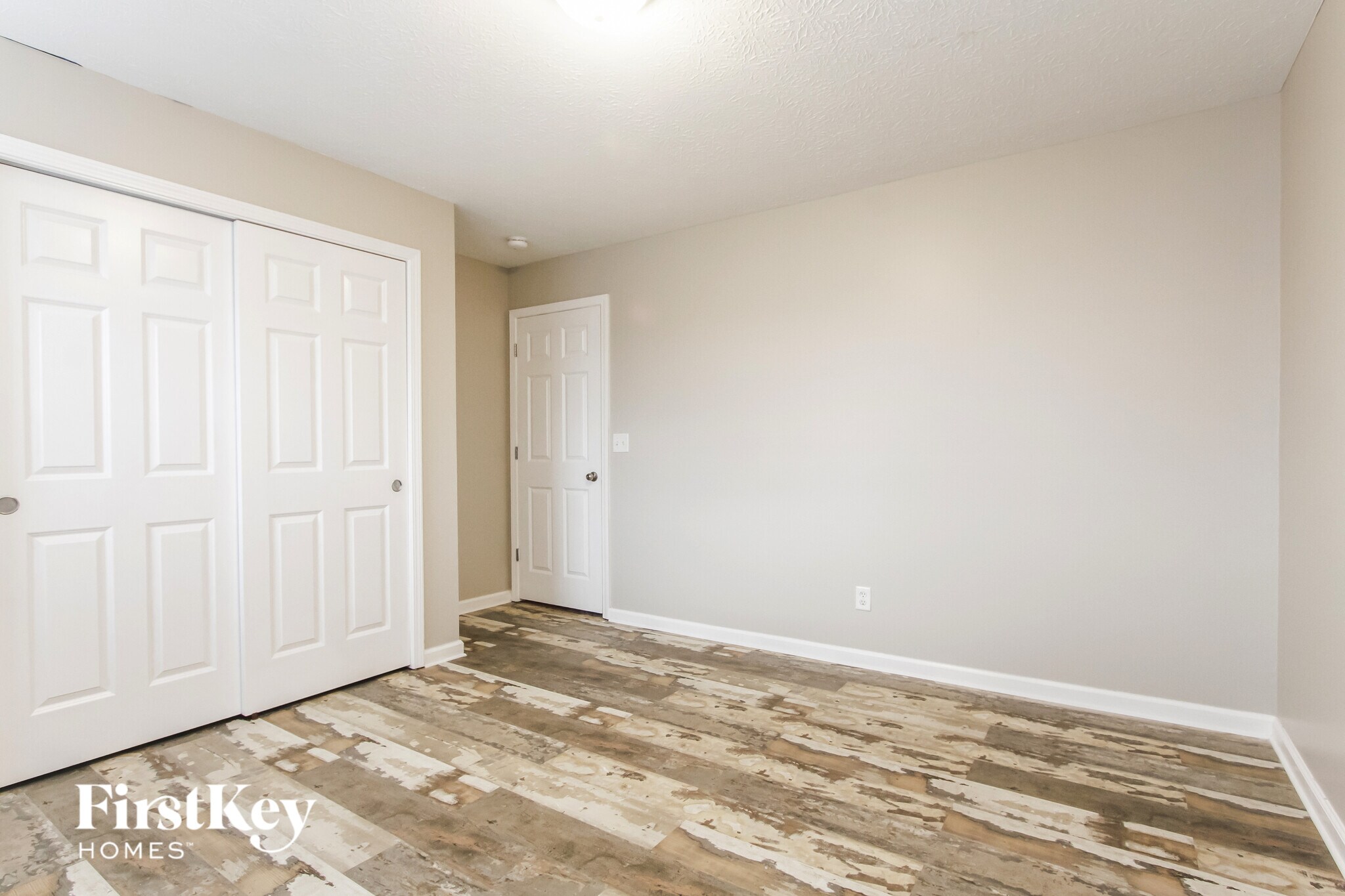 Building Photo - 1526 Old Thicket Ct