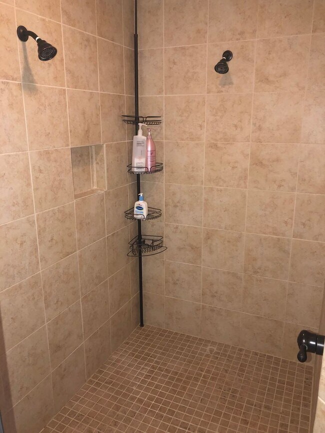 Building Photo - Beautiful Home In Cinnamon Hills