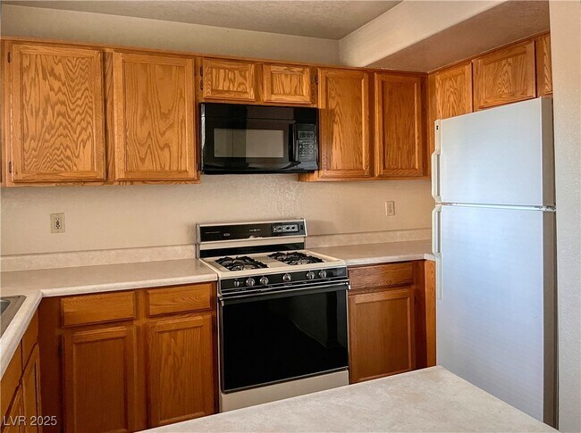 Building Photo - 5022 S Rainbow Blvd