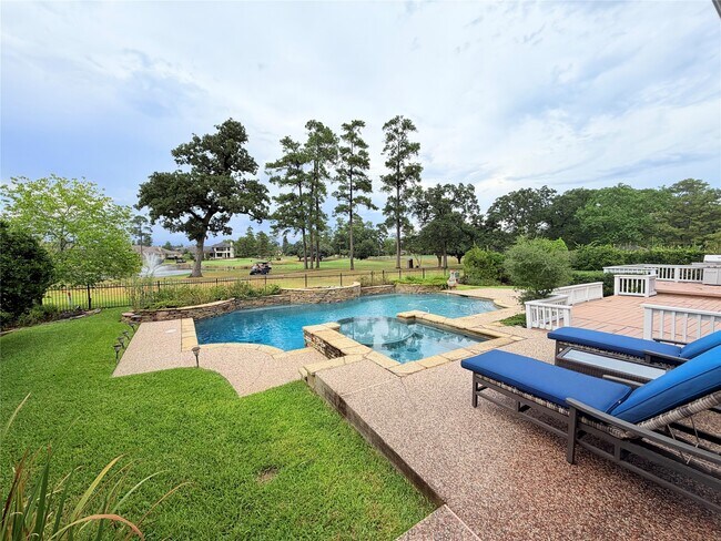 Building Photo - 25047 Northampton Forest Dr