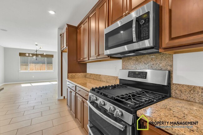 Building Photo - Vineyard Creek-Former Model Home