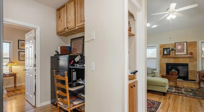 Building Photo - 477 Probart St