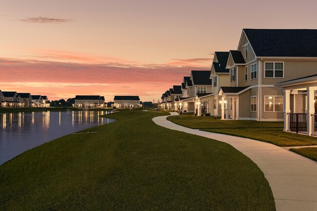 Building Photo - 901 Kelly Green Ln