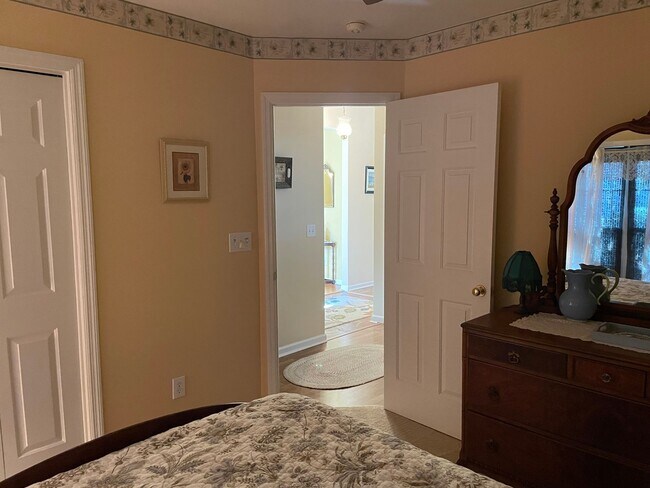 Building Photo - Fully Furnished House In Sandpiper Bay-