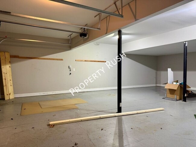 Building Photo - 6477 Olin Ln