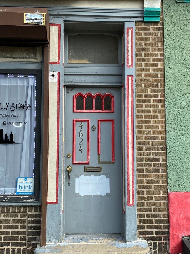 Building Photo - 4624 Woodland Ave