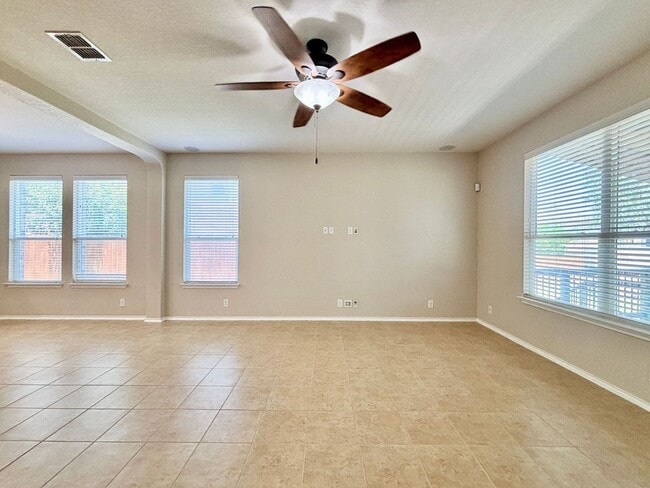 Building Photo - Welcome to this Big & Beautiful! 5 bed/3.5...