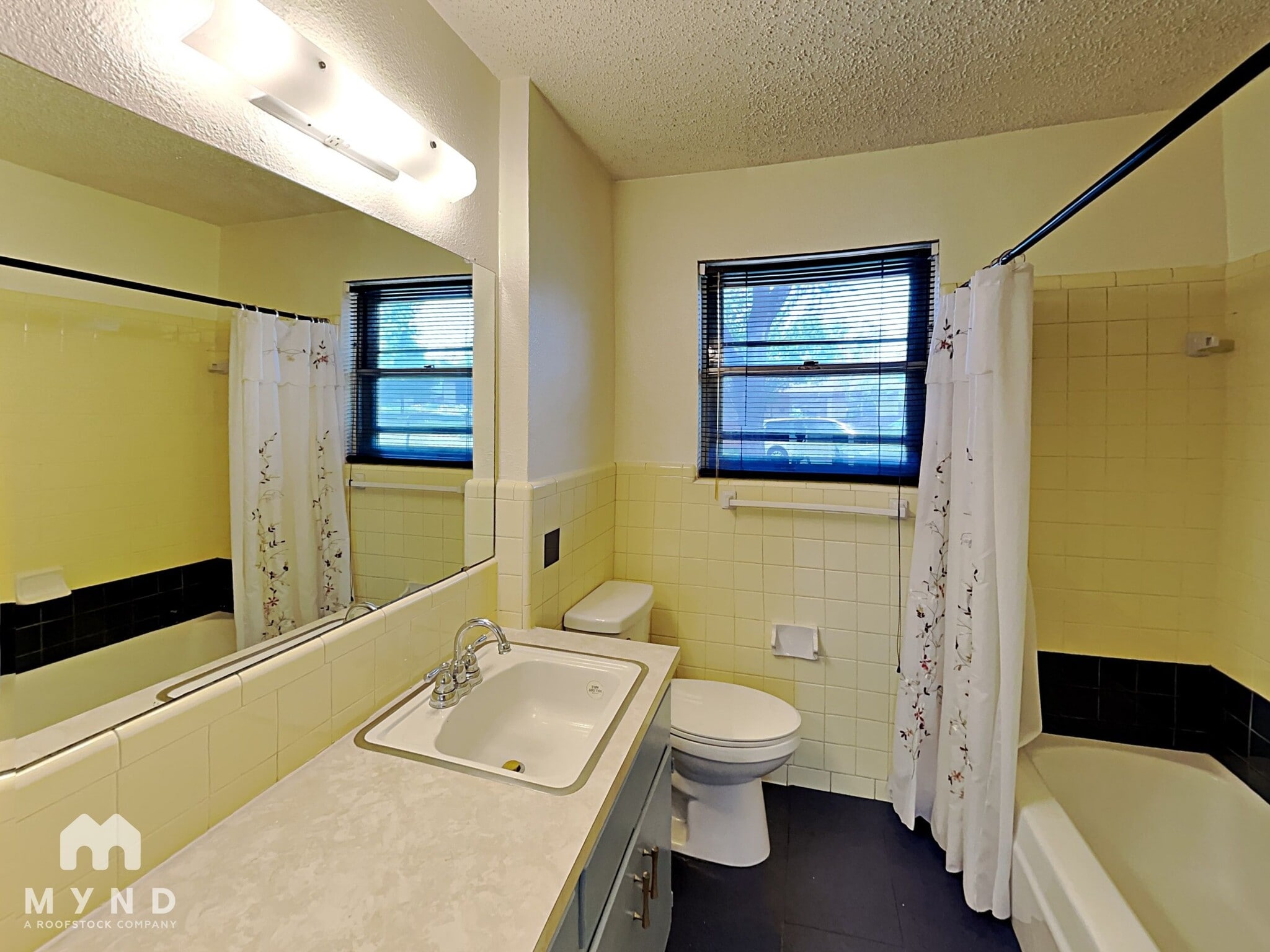 Building Photo - 4802 Hilldale Dr