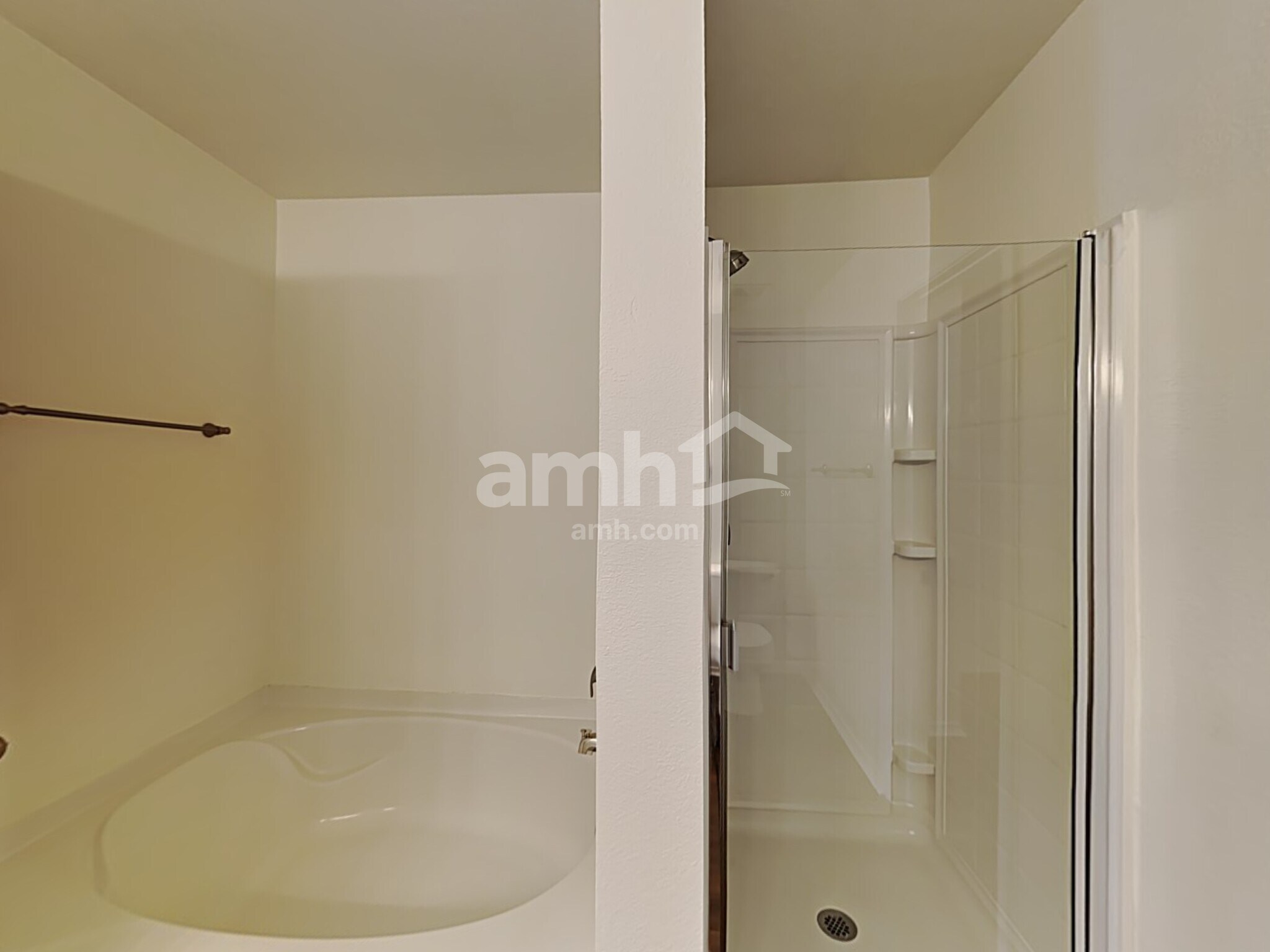 Building Photo - 8307 River Bluffs Dr