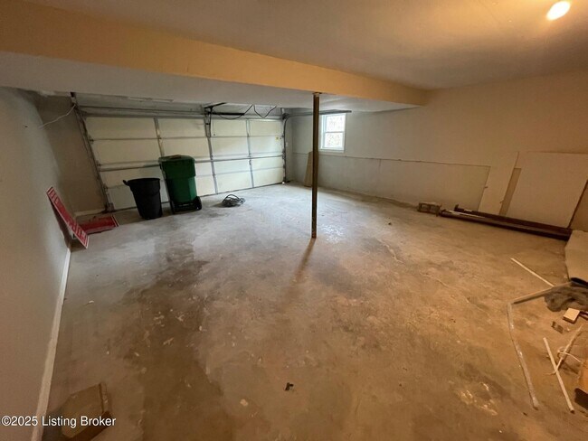 Building Photo - 7308 Buffington Ct