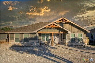 Building Photo - 1139 Cedar Bend