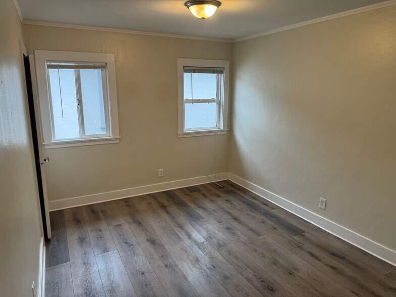 Building Photo - 4056 Santa Rita St