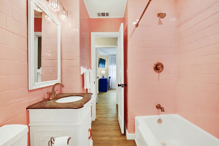 Building Photo - 1912 Hawthorne St