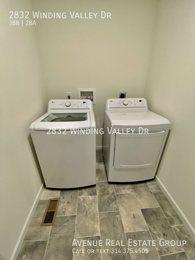 Building Photo - 2832 Winding Valley Dr