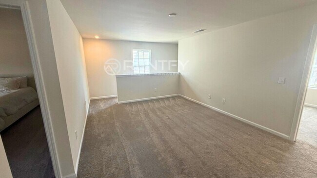Building Photo - 2802 Legacy Rdg Ln