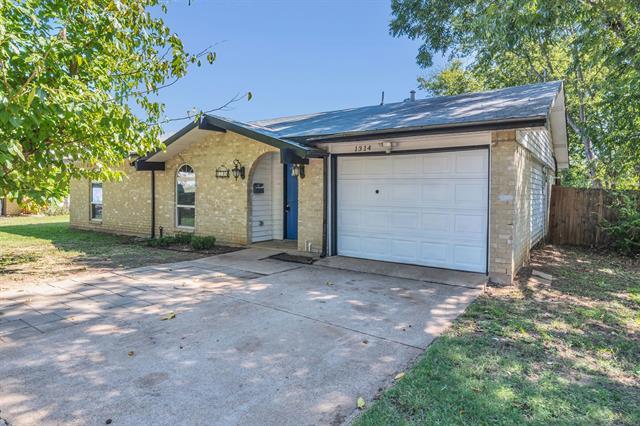 Building Photo - 1314 La Fiesta Dr
