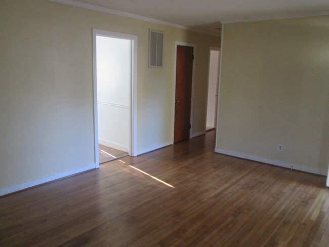 Building Photo - Three Bedroom Highland Springs Home. Large...