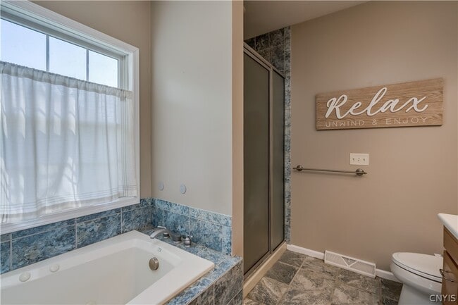 Building Photo - 117 MillCreek Ln