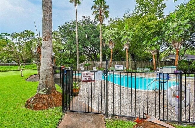 Building Photo - 5100 Allendale Rd