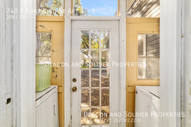 Building Photo - 740 E Fort King St