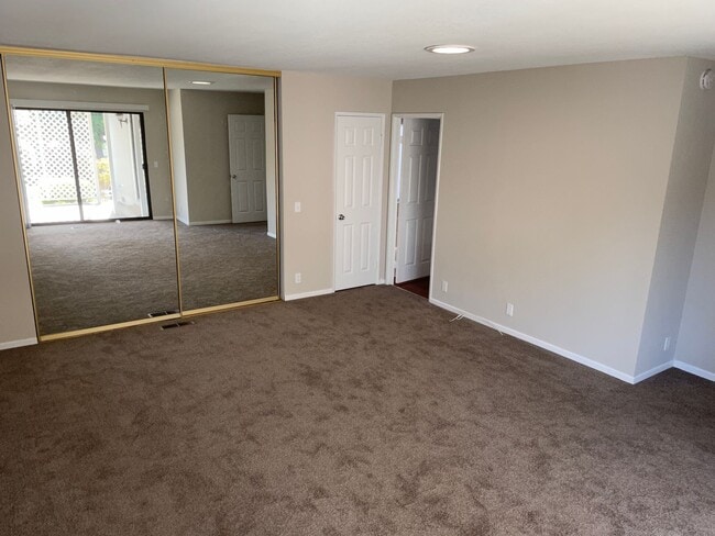 Building Photo - 4471 Garnet Ln