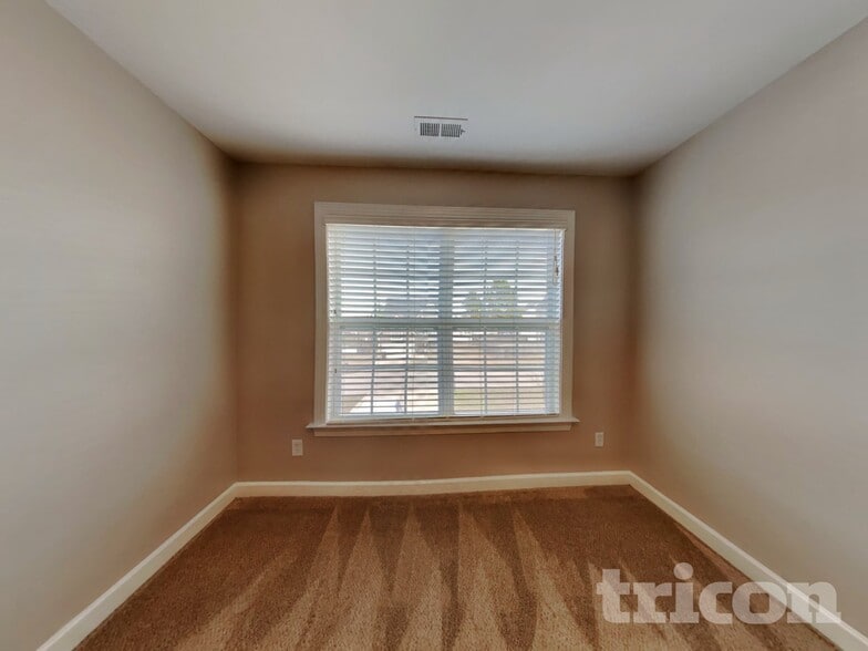 Building Photo - 37 Pedley Pl