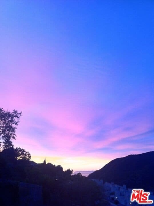 Building Photo - 17230 Avenida de la Herradura