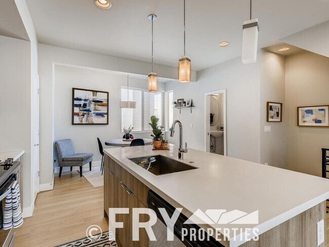 Building Photo - New Condo in South Sloan's Lake