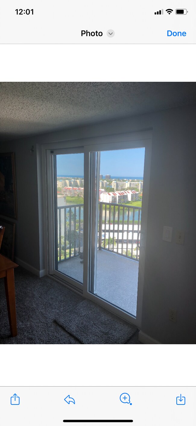 Building Photo - 7300 Sun Island Dr S