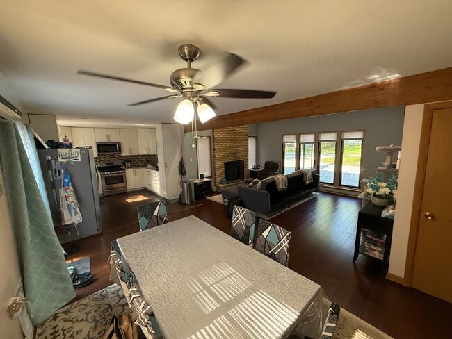 Building Photo - 2131 Freedom Way