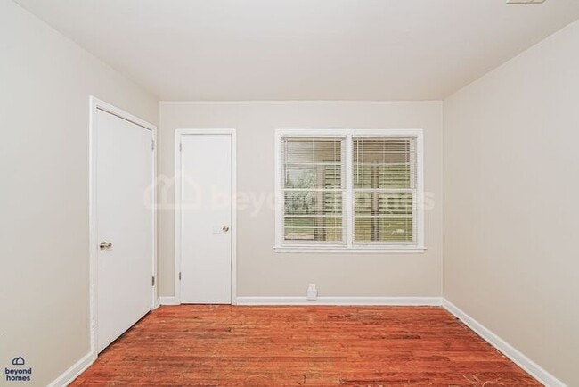 Building Photo - Ready to love where you live? 3 Bed 1 Bath Home Ready for You!