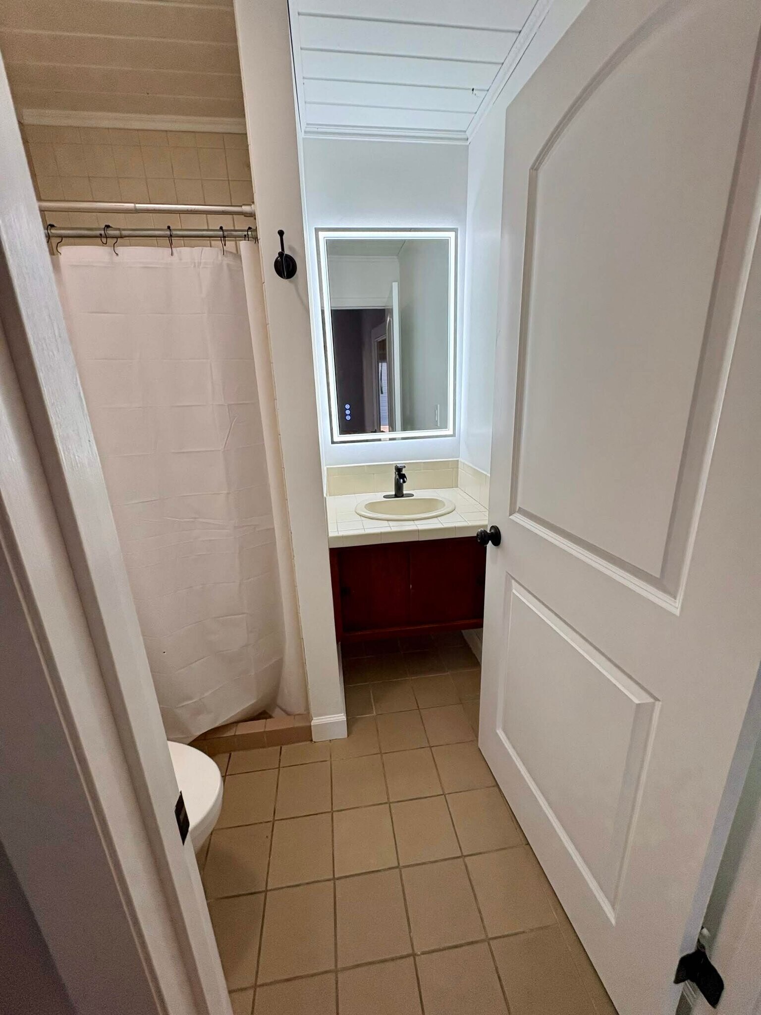 Building Photo - 732 Hillgate Rd