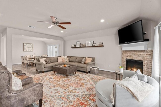 Building Photo - 2221 Hay Field Ct