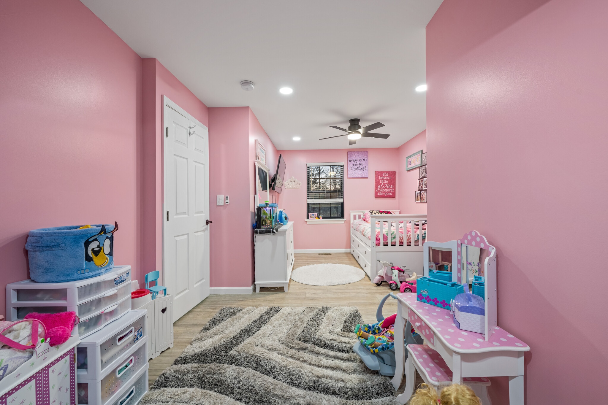 Building Photo - 207 Woodlawn Ave