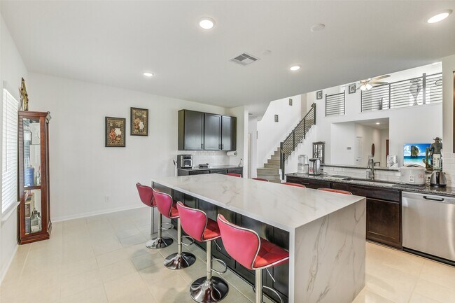 Building Photo - 22222 Opa Gln Dr