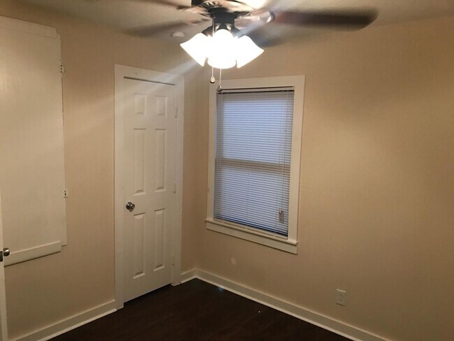 Building Photo - 3113 Babin Dr