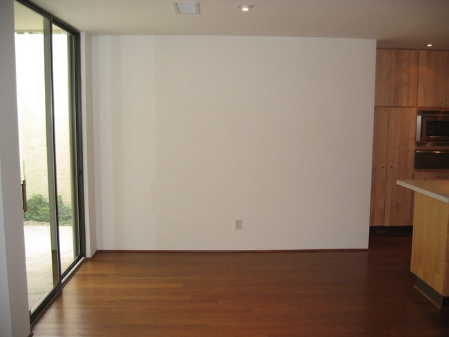 Building Photo - 4823 N 35th Pl