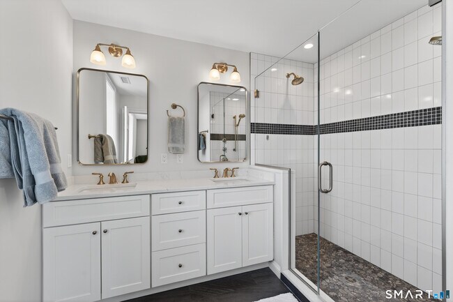 Building Photo - 39 Vineyard Pl