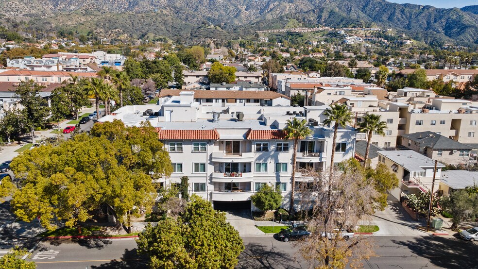 Building Photo - 600 E Magnolia Blvd