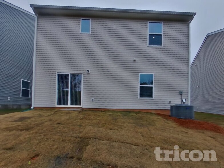 Building Photo - 727 Hawley St