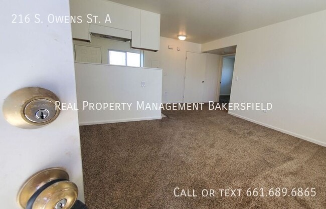Building Photo - 216 S Owens St