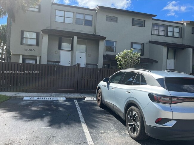 Primary Photo - 10060 NW 9th St Cir