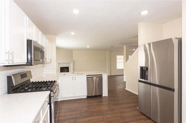 Building Photo - 1711 Lloydminister Way