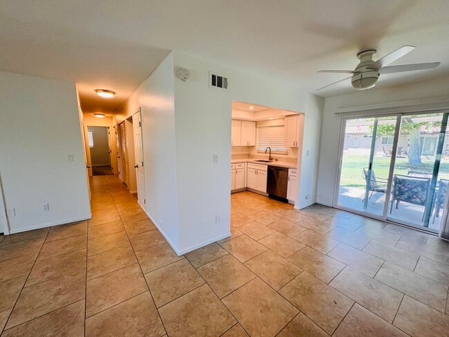 Building Photo - 75245 Vista Corona