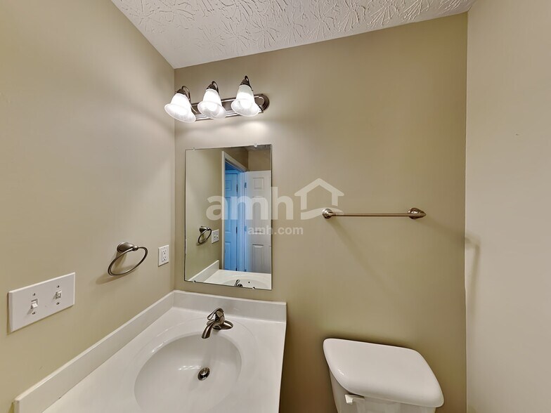 Building Photo - 227 Merriston Cir