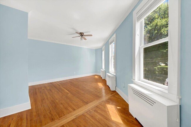 Building Photo - 57 Clarendon Ave