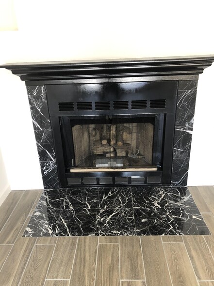 Building Photo - 147 Coventry Dr