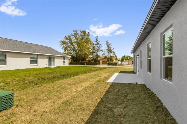 Building Photo - 3935 SW 151st Pl