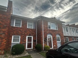 UNIT 18 - 3000 Golden Rd