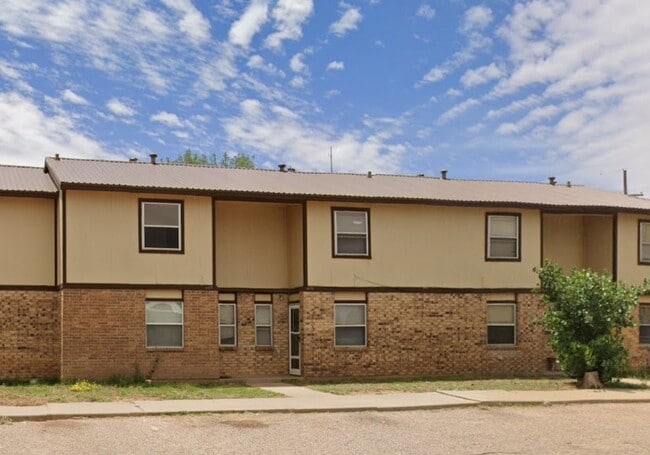 Building Photo - 100 NE 4th